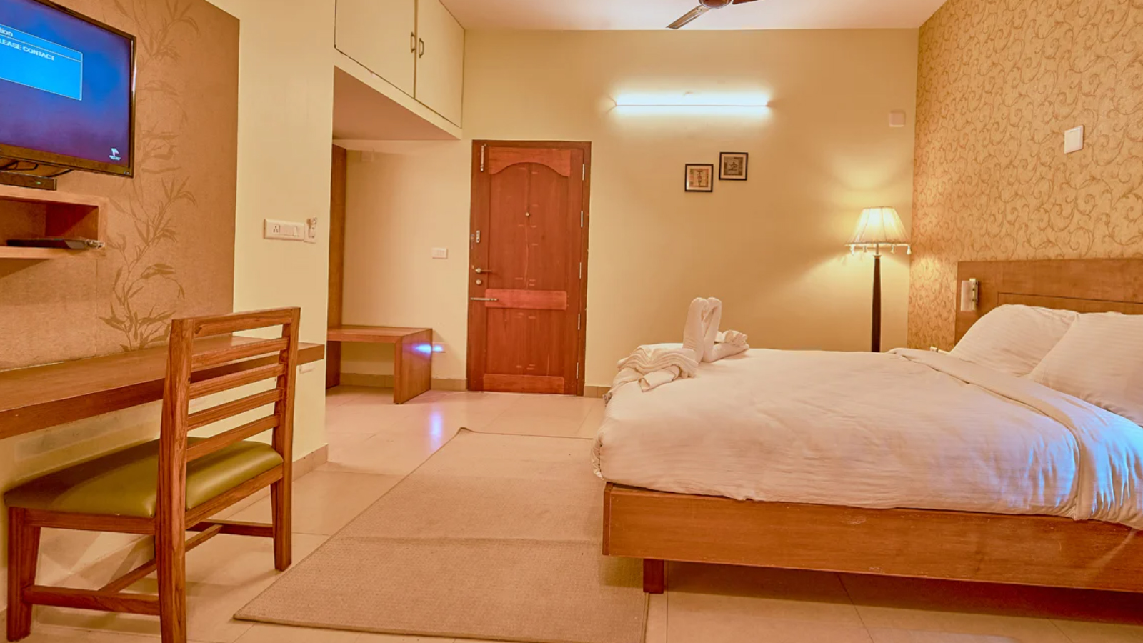 Deluxe AC Room